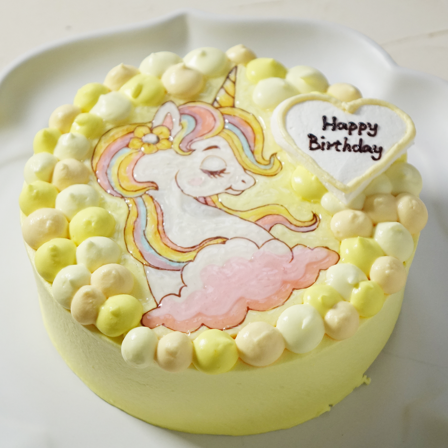 カラーが選べるイラストケーキ