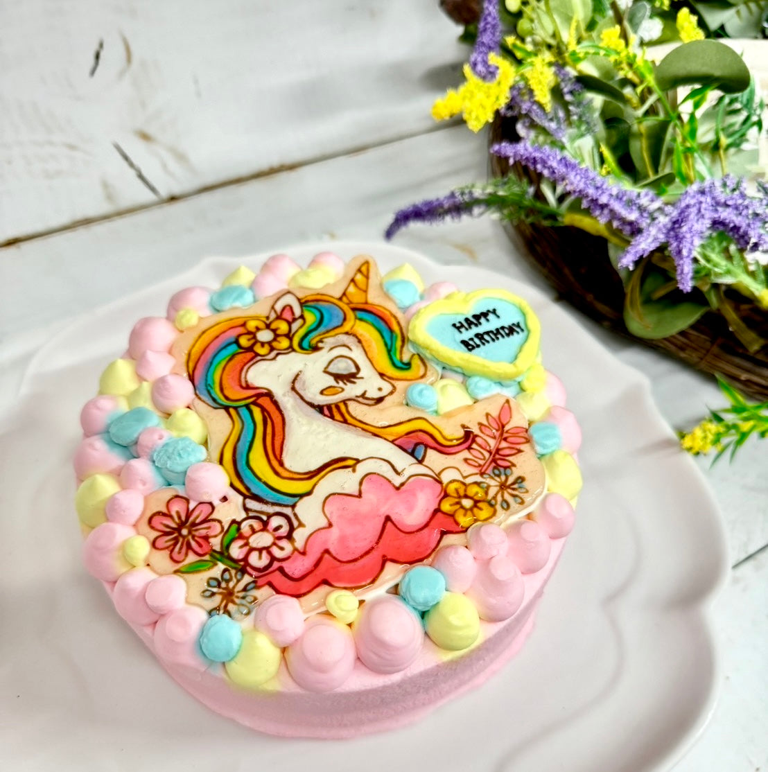 カラーが選べるイラストケーキ