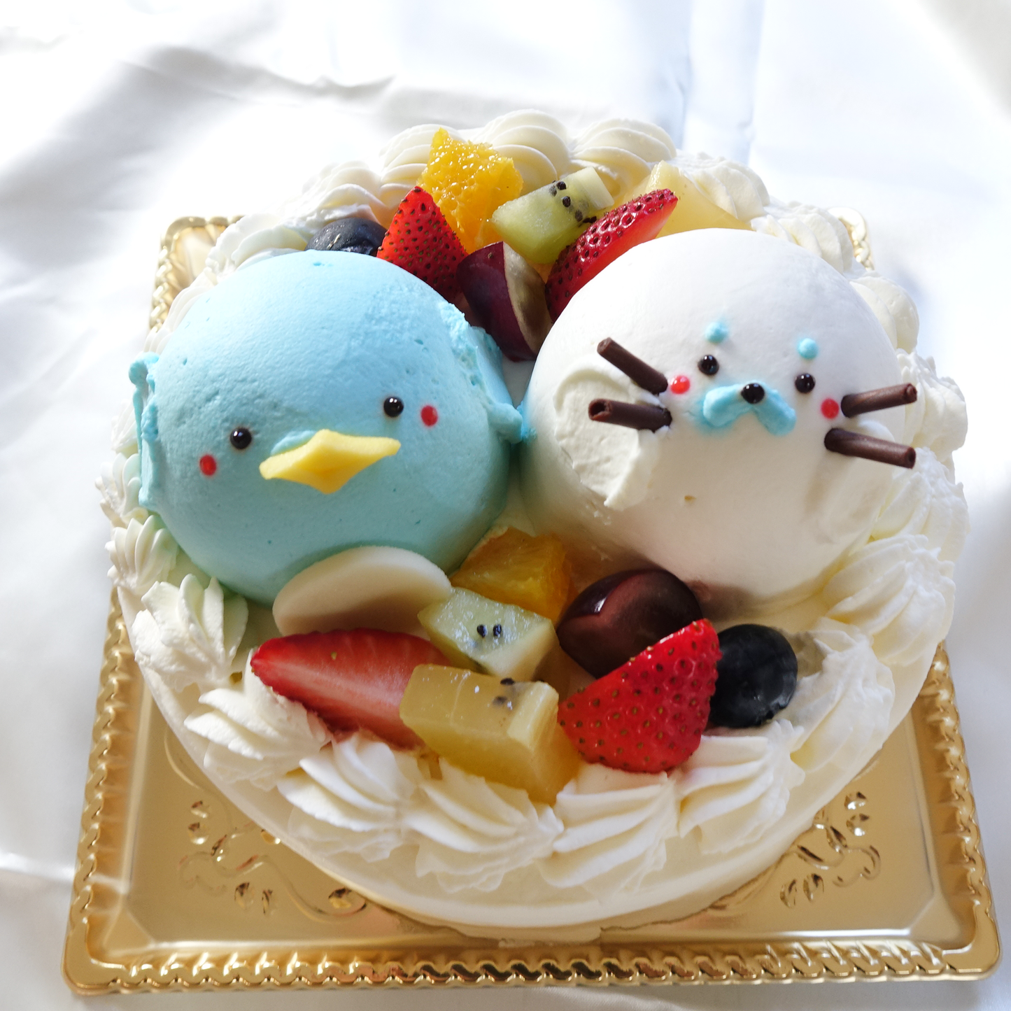 【なかよしどうぶつケーキ】ペンギンとアザラシの海のともだちケーキ