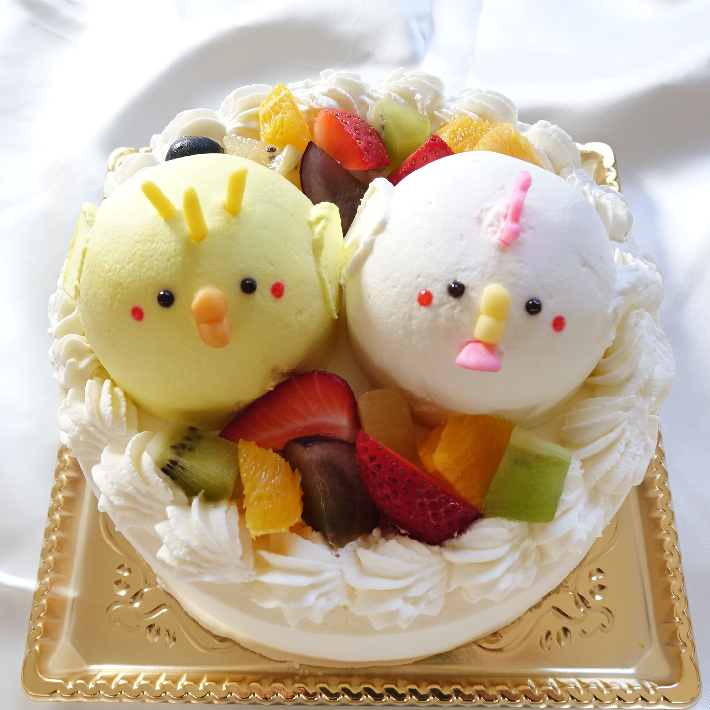 【なかよしどうぶつケーキ】ひよことにわとりのなかよし親子ケーキ